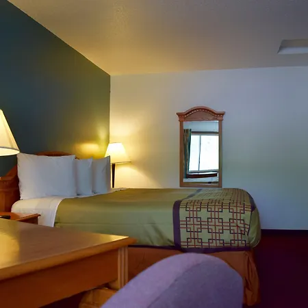 Snelling Motor Inn-3
